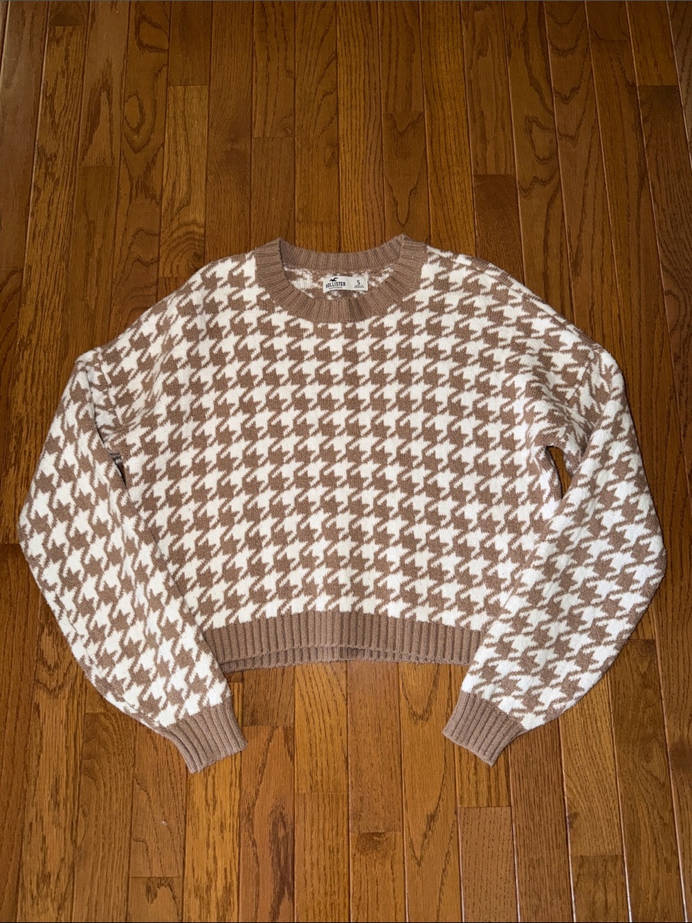 Hollister Brown and White Houndstooth Crewneck Sweater